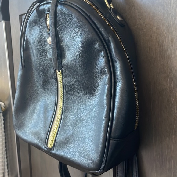 💚🖤Steve Madden backpack 🎒 - Picture 6 of 16